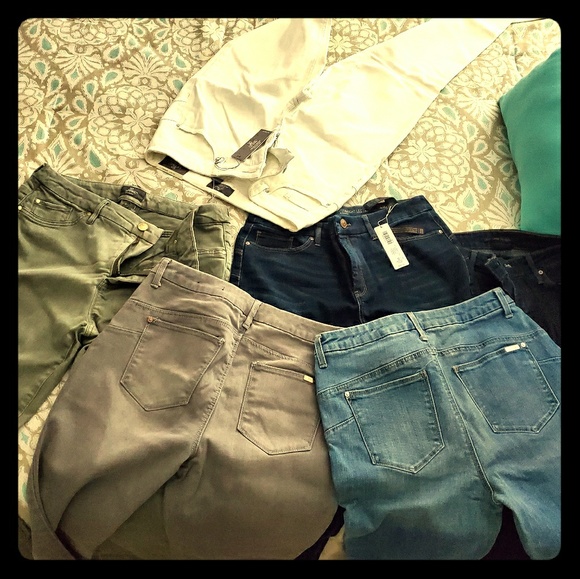 Chicos Brand Jeans - Picture 1 of 4